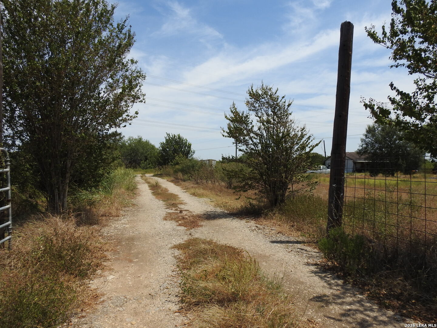 3551 FM 775 — photo