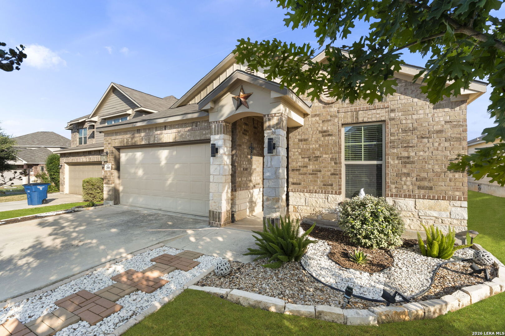 2909 Sunset Summit — photo