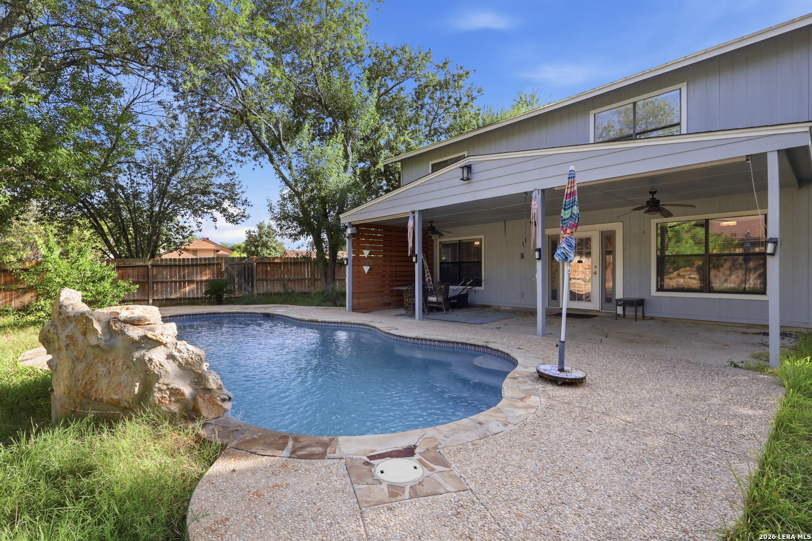 2803 Fisher Field — photo