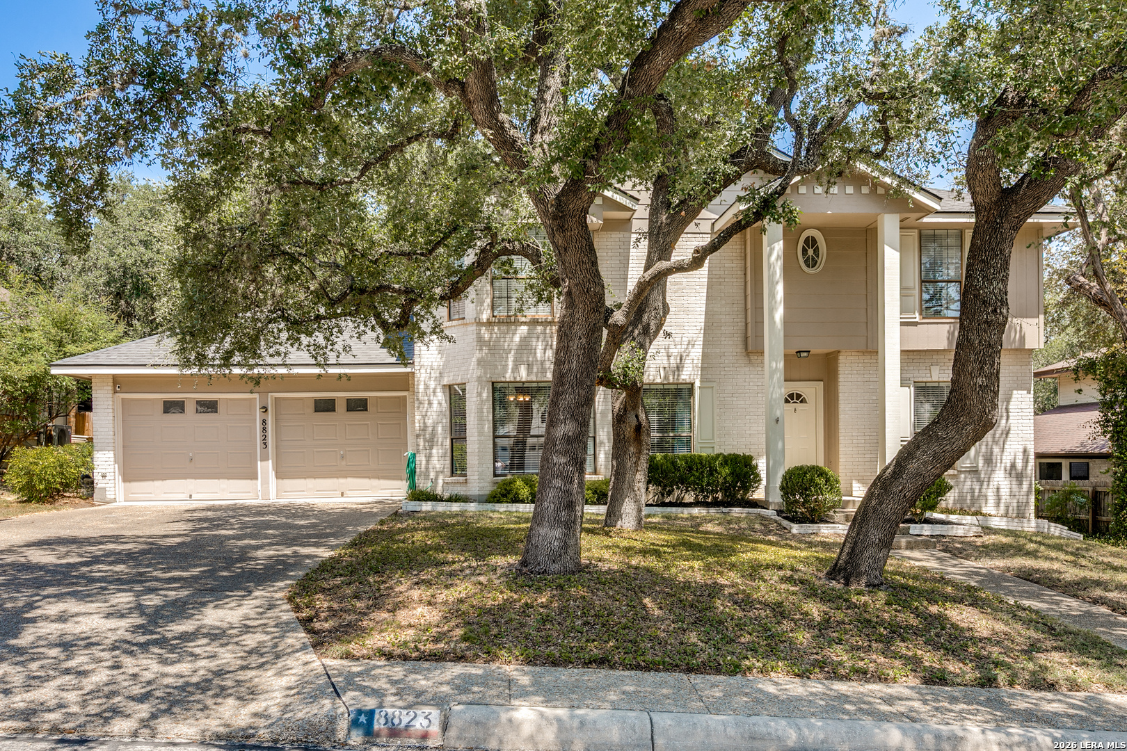 8823 Shade Tree — photo