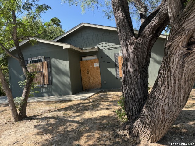 4103 San Luis Street — photo