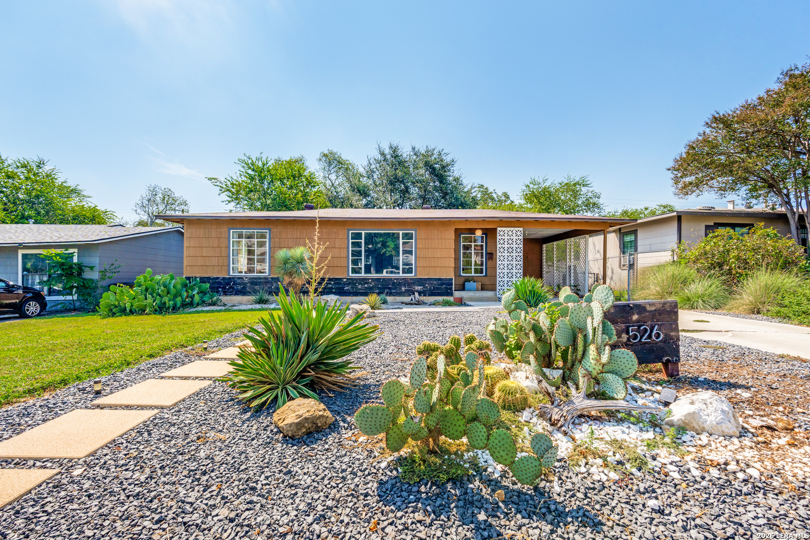 526 Sumner Drive — photo