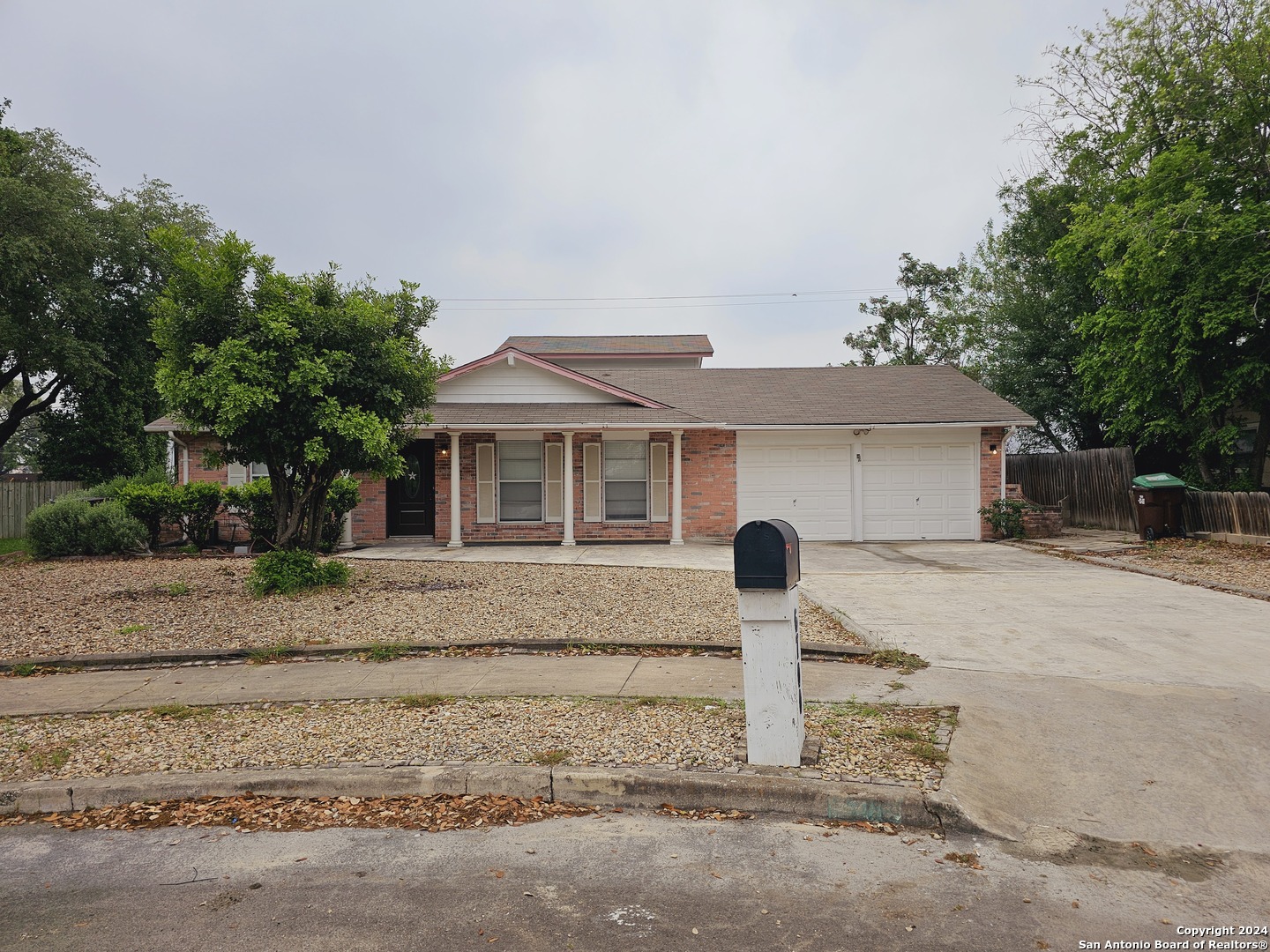 6700 Yellow Rose Street — photo