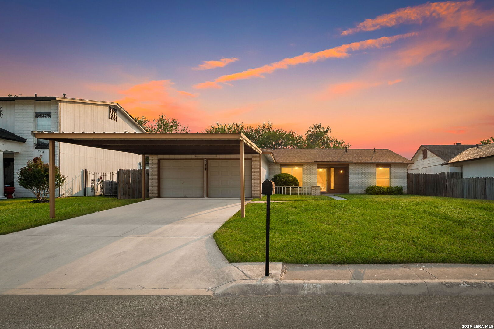 8234 Meadow Sun Street — photo