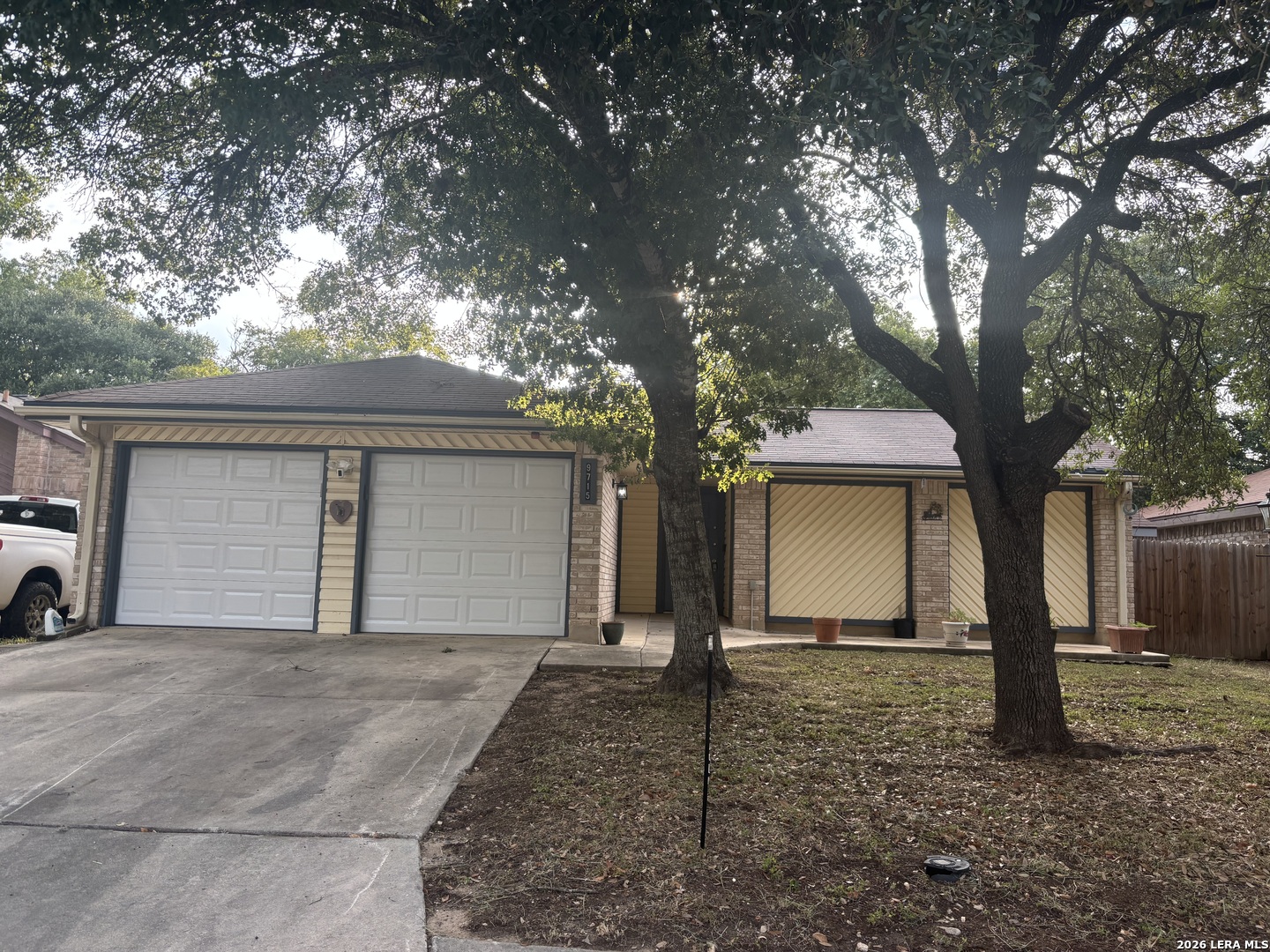 9715 Woodland Hls — photo