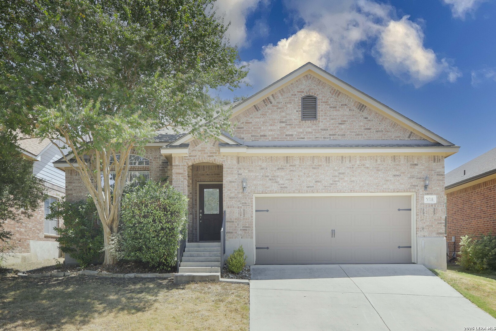 5718 Thunder Oaks — photo