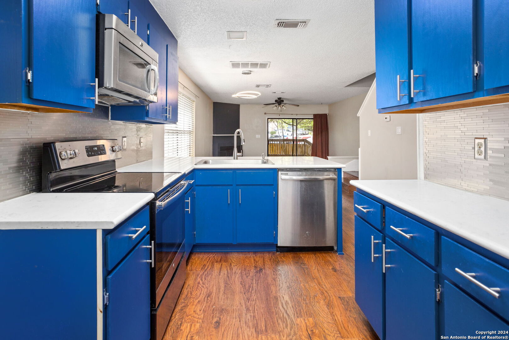11815 Vance Jackson Road 1401 — photo