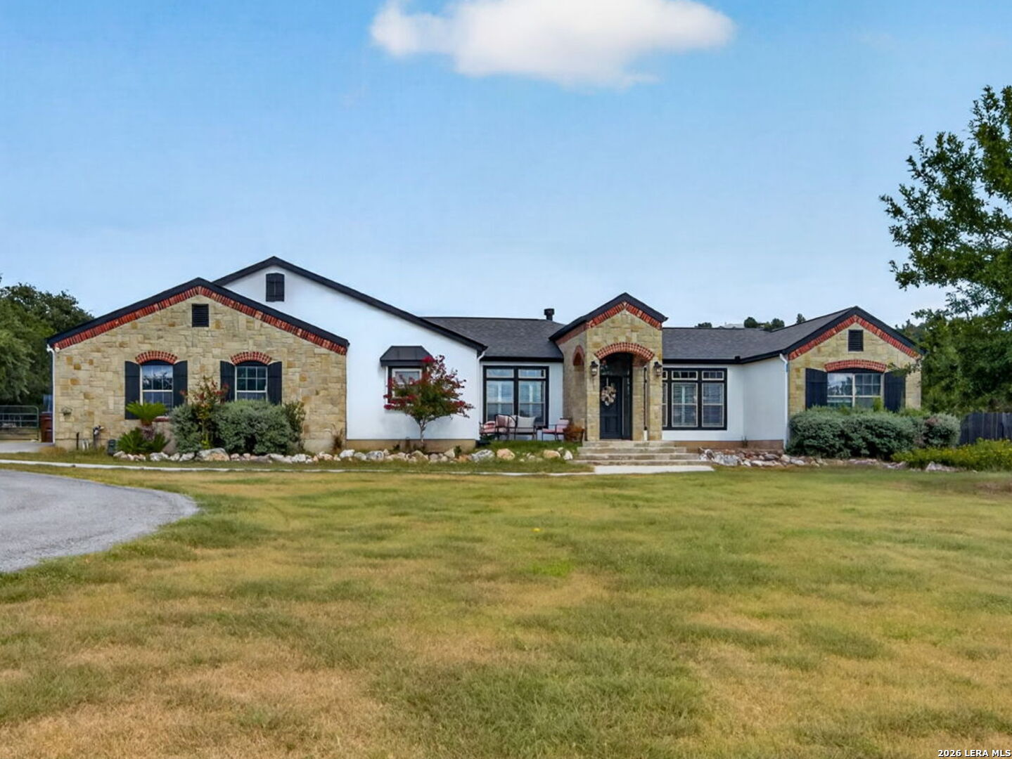 30870 Bridlegate — photo