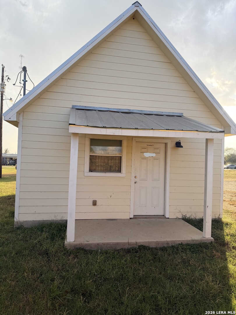 403 (Cabin 105) Free Timber Street — photo