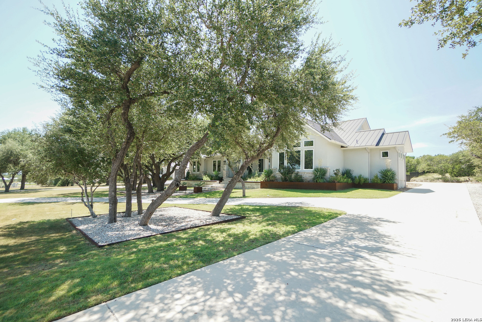 922 Maximino Ridge — photo