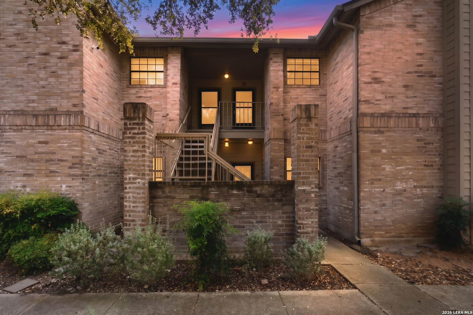 12446 Starcrest 312 — photo