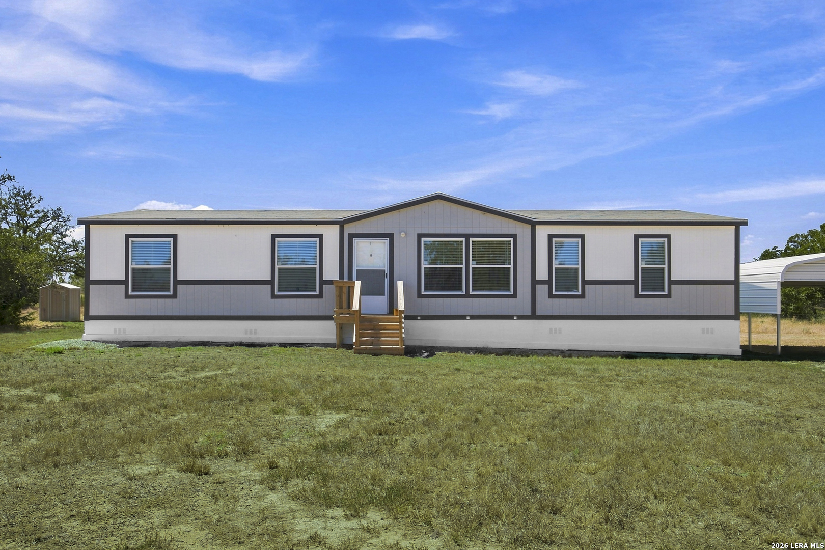 Home in Waelder, TX 78959 — photo 2