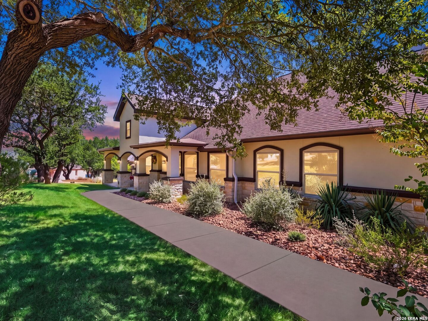 1711 Mountain Springs — photo