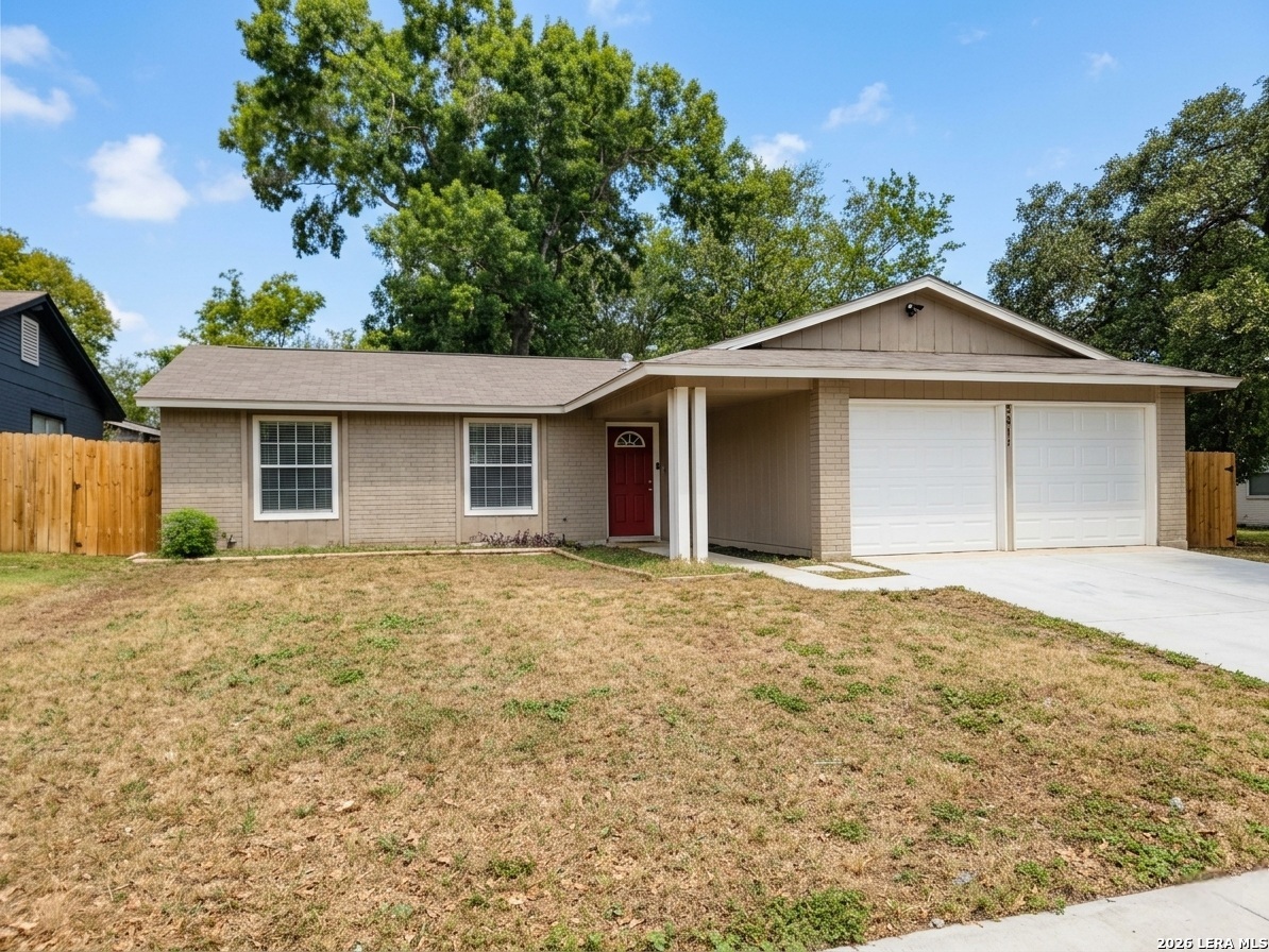 3811 Pipers Crest Street — photo