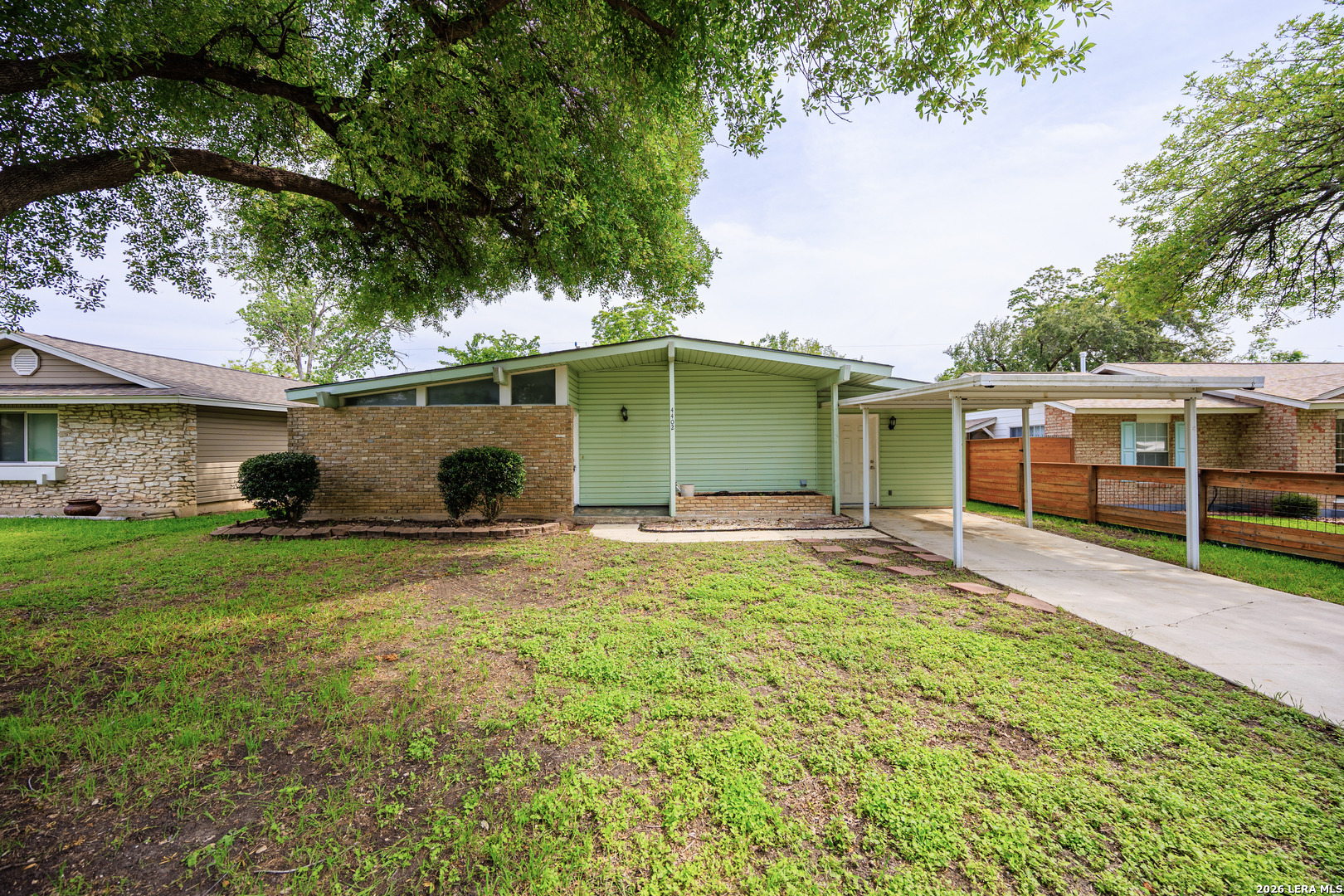 4402 Bright Sun Street — photo