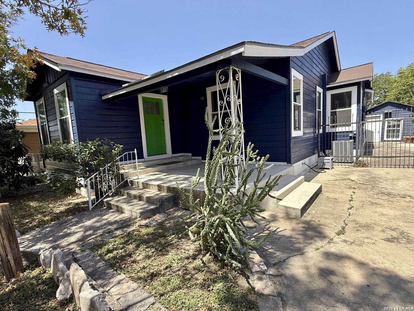1407 Steves — photo