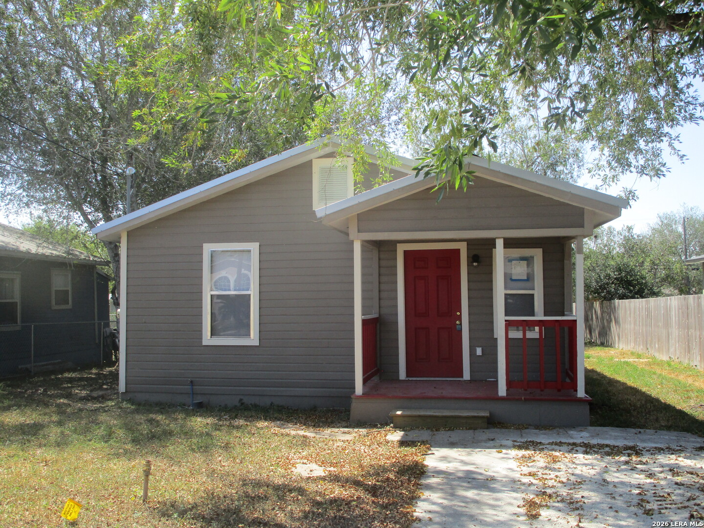 506 E Sarah Street — photo