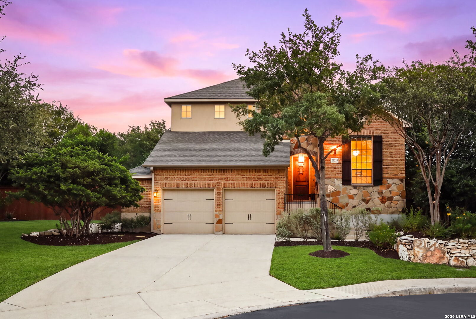 23226 Crest View Way — photo