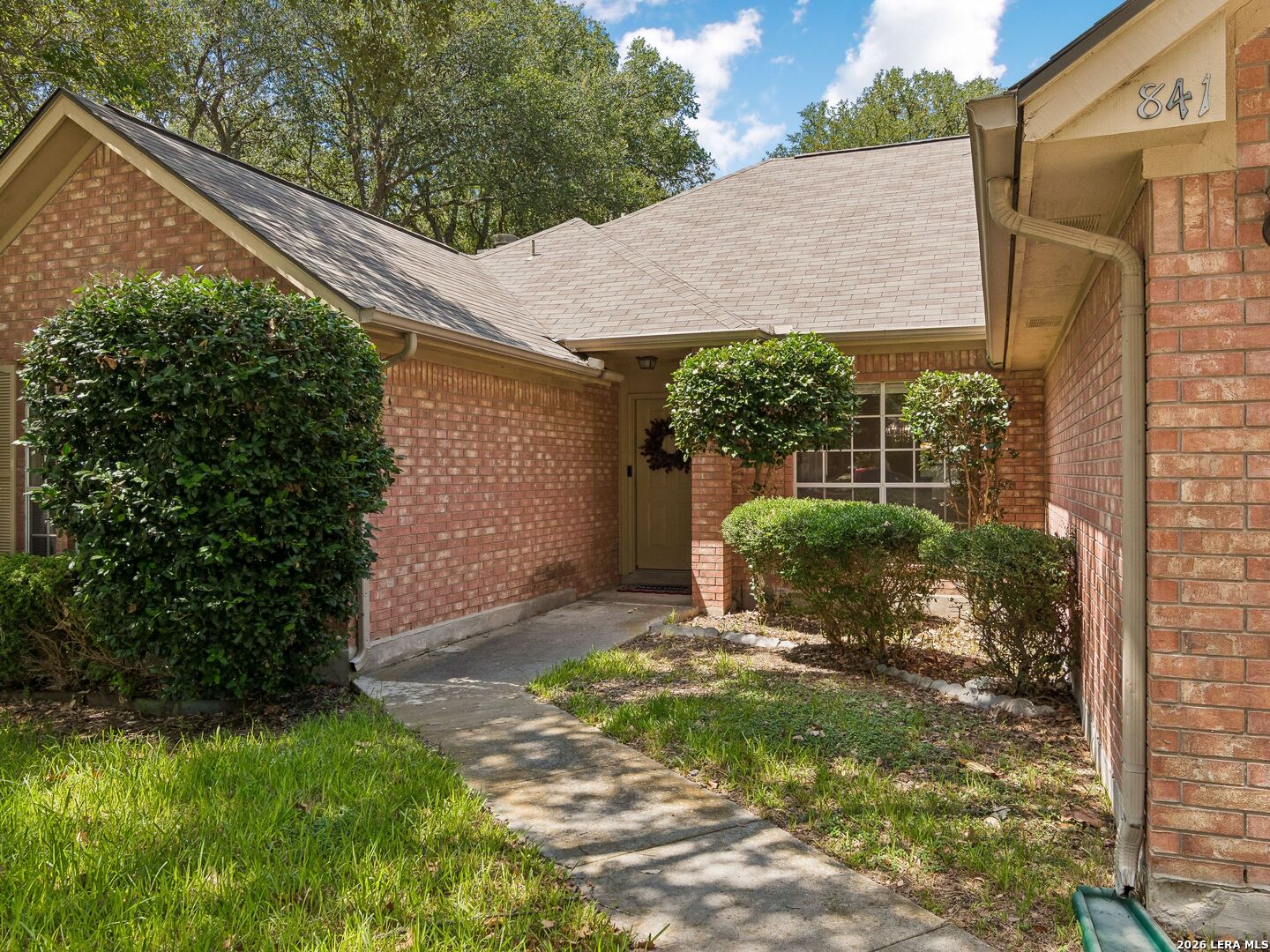 841 Dimrock — photo