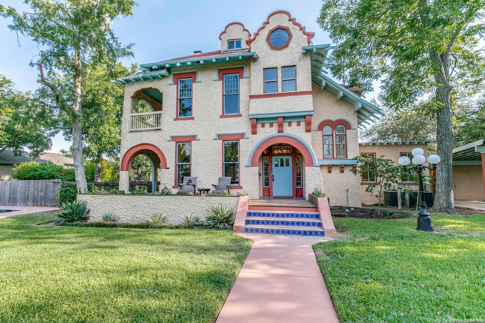 120 W Craig Place — photo