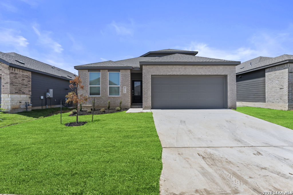 8515 Utopia Gdns — photo