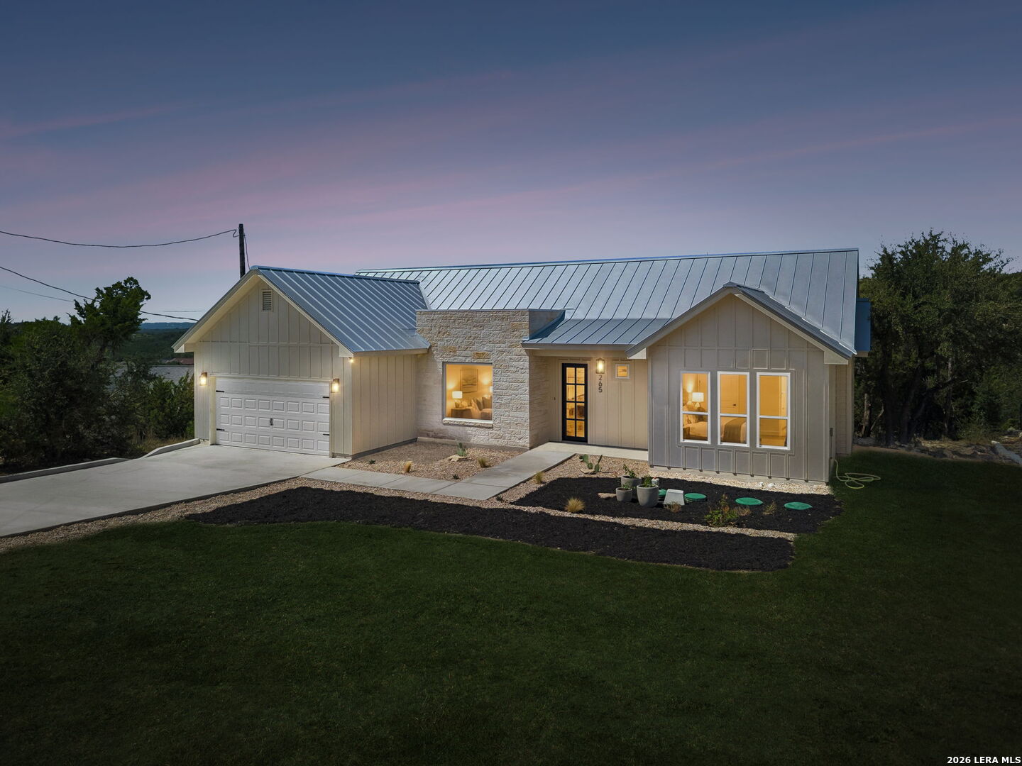 265 Magnolia Mdw — photo