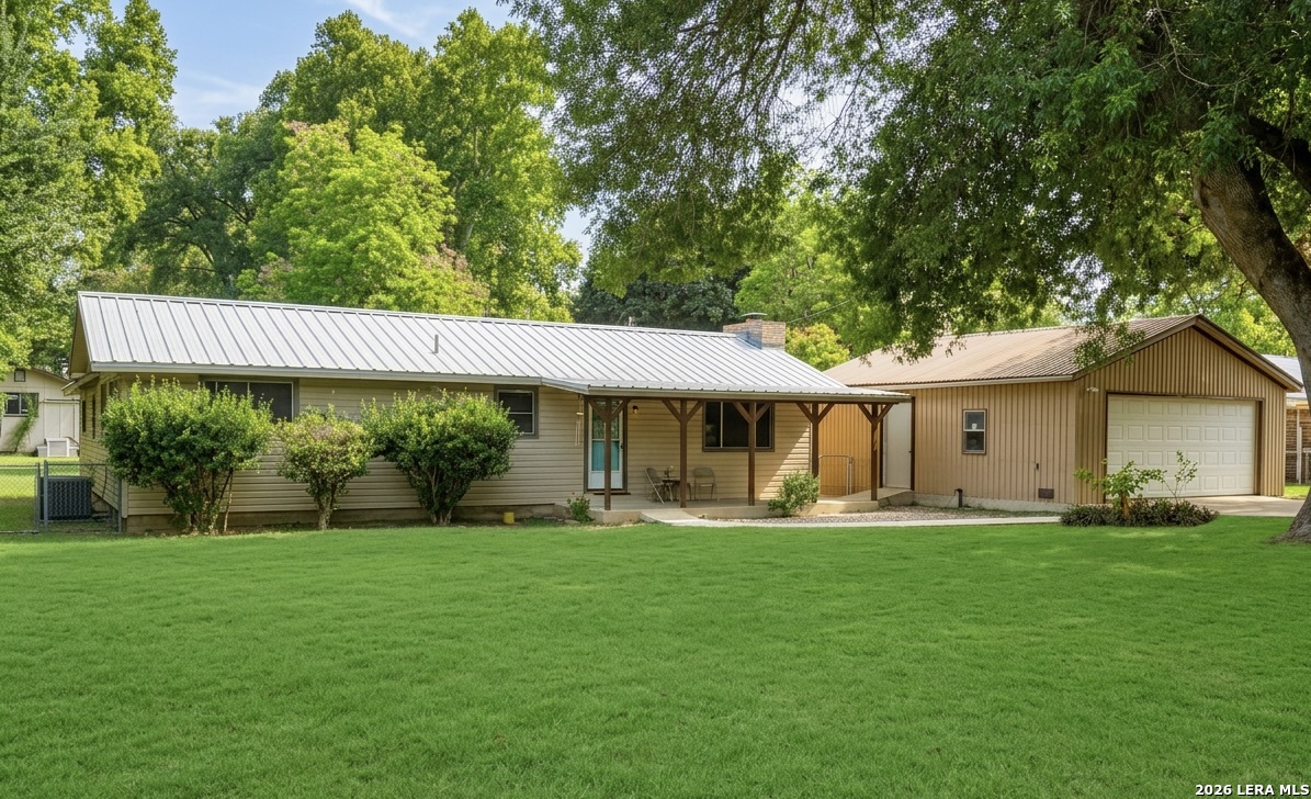 1410 Pecan Dr NW — photo