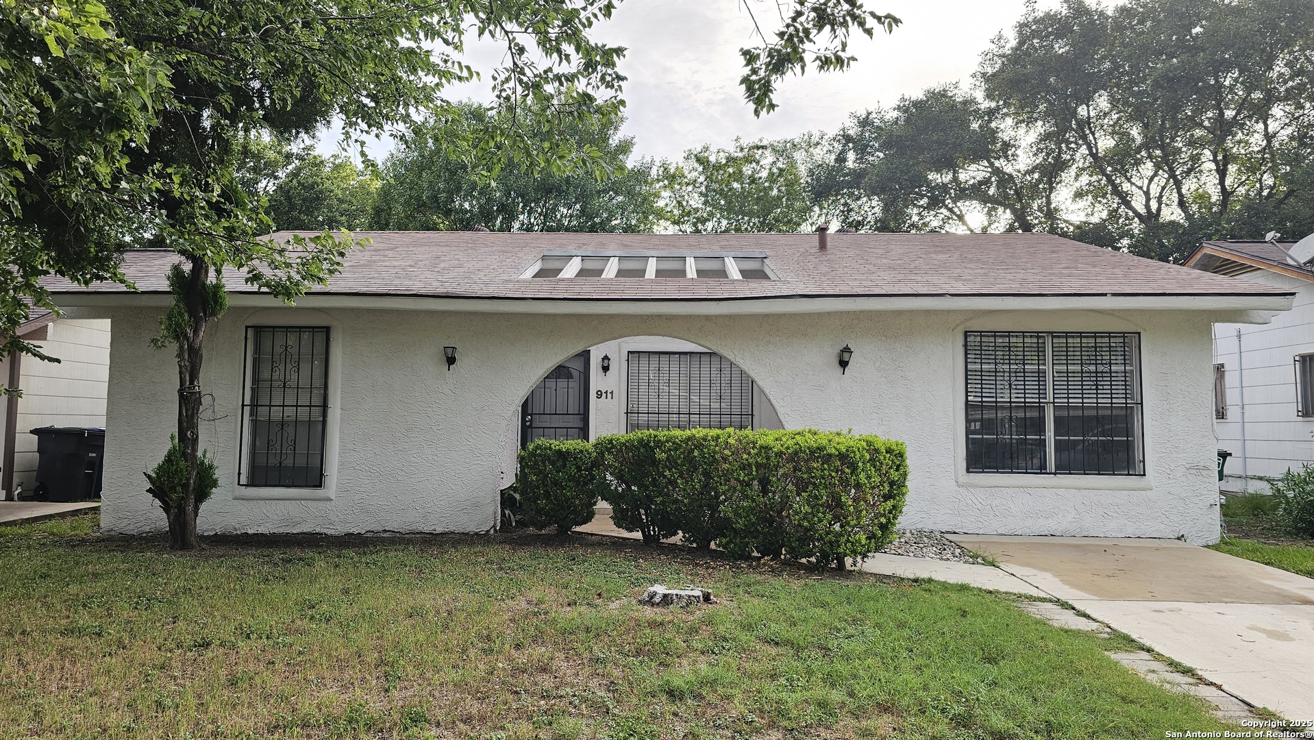 911 Spring Park Street — photo