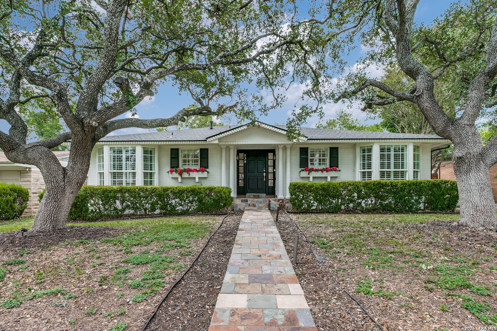 538 Oakleaf Drive — photo