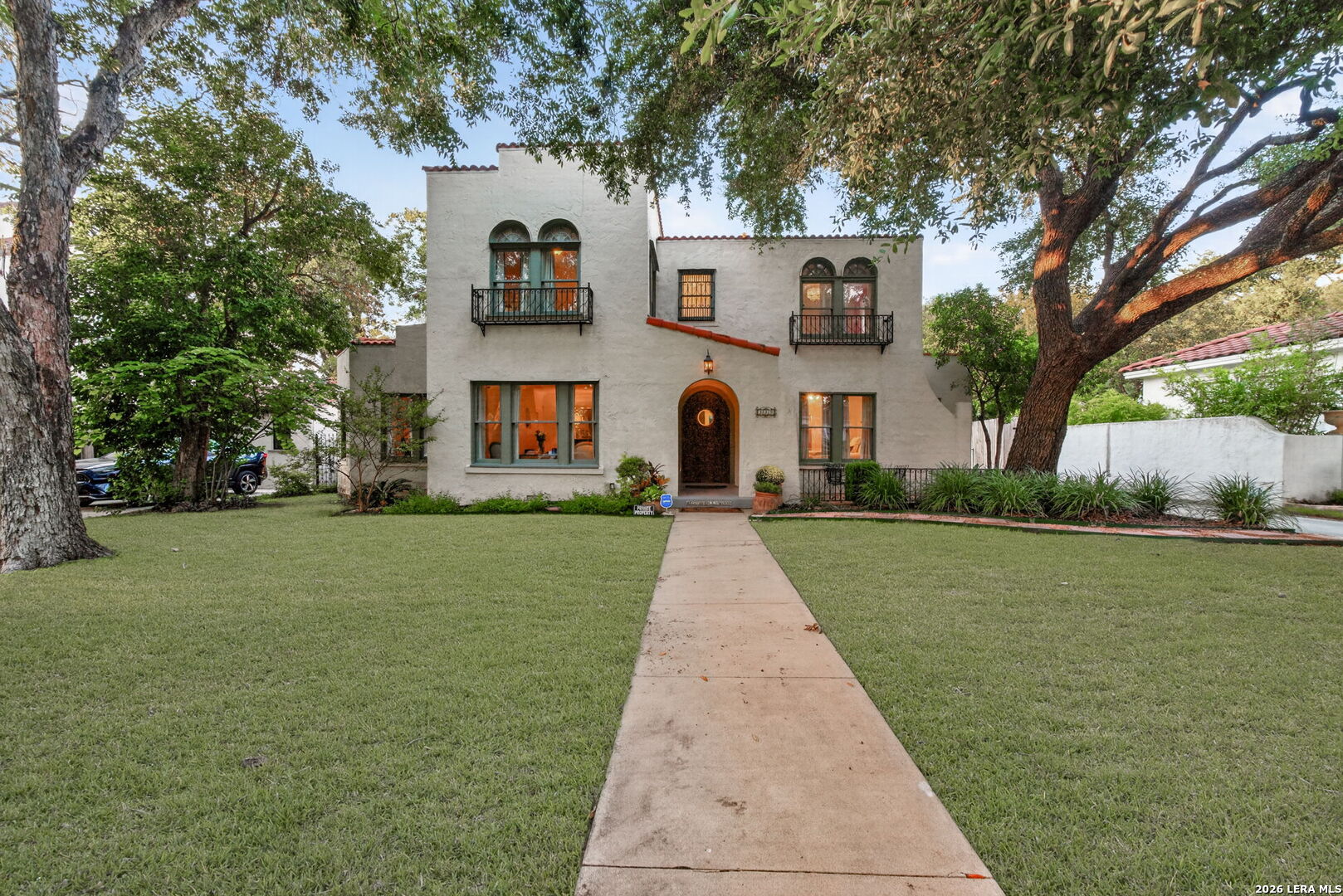 339 W Hollywood Avenue — photo