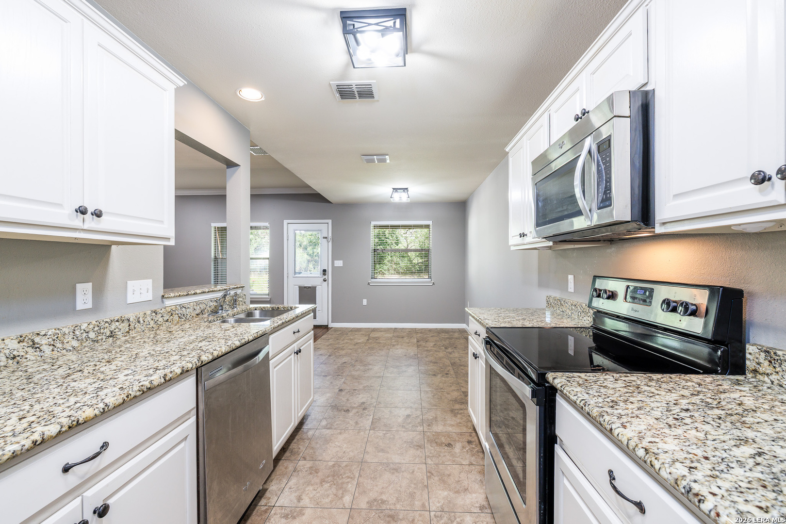 186 Talon, Luling, TX 78648 — photo 3