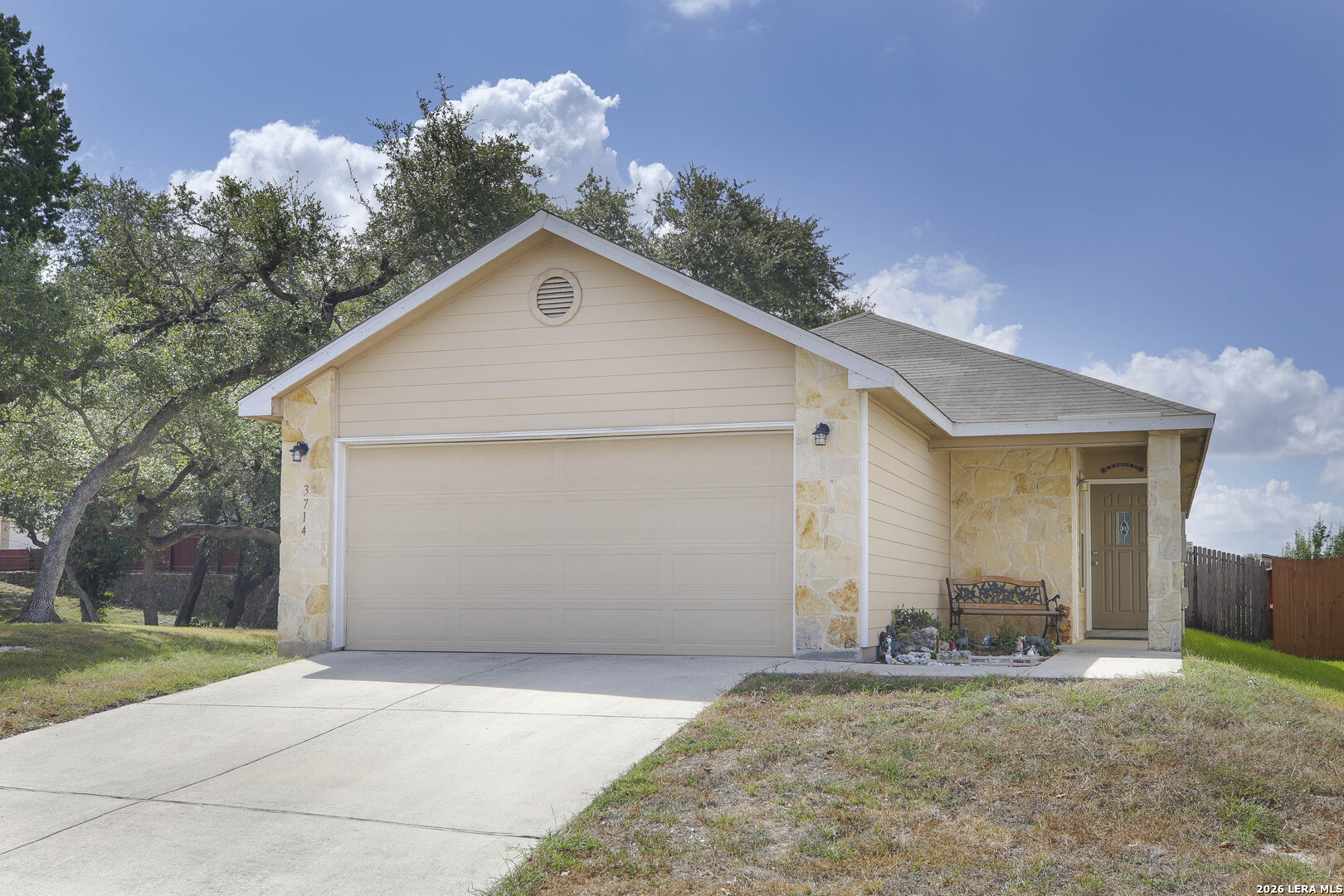 3714 Hideaway — photo