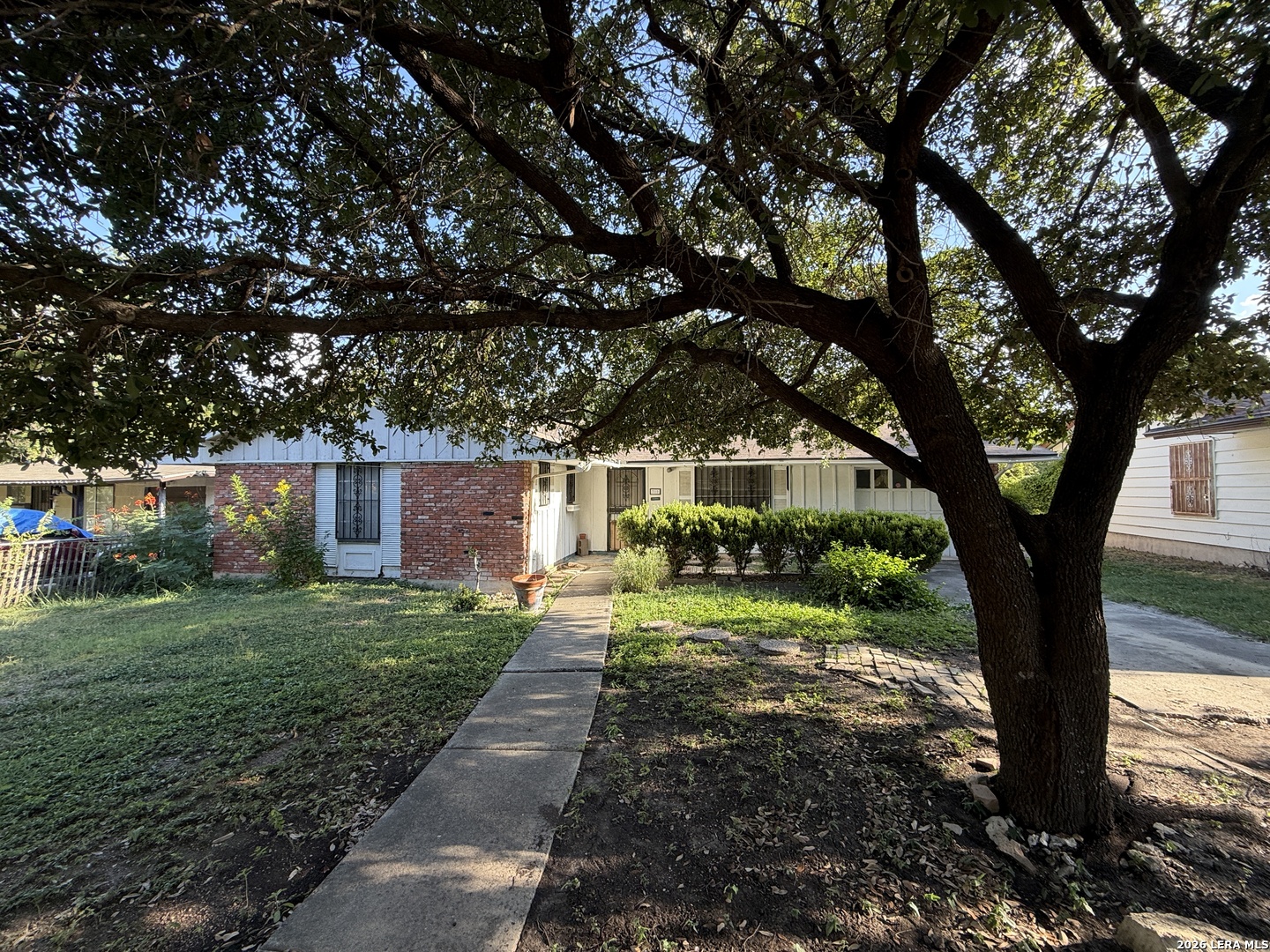 310 Northvalley Drive — photo