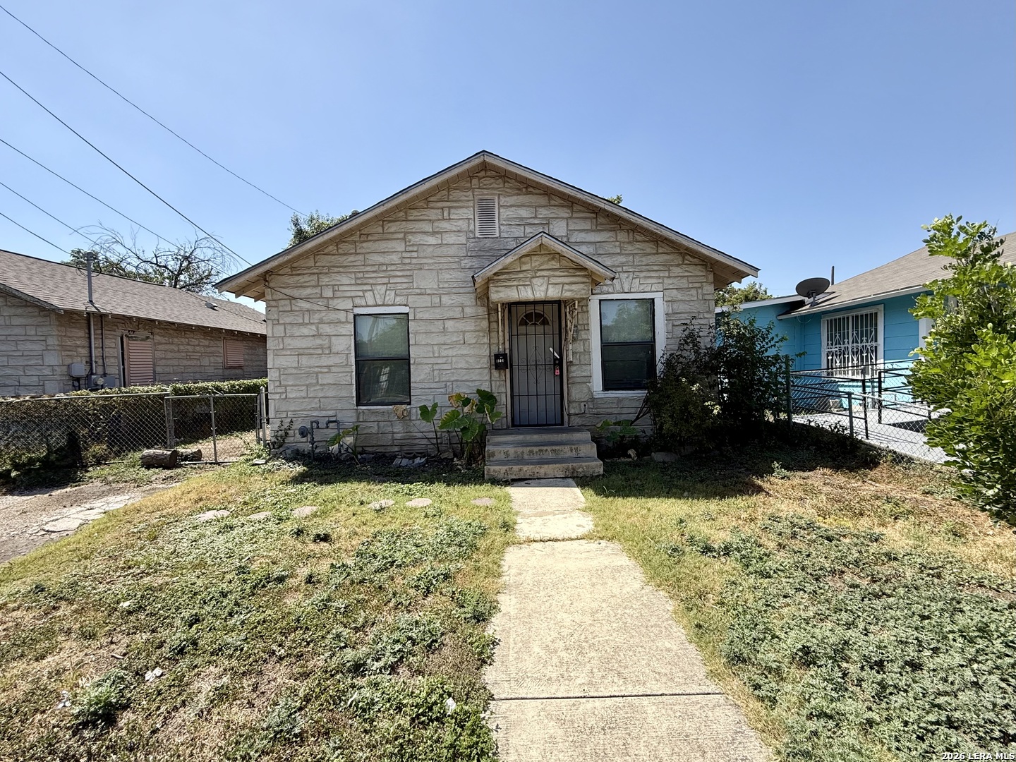 1504 Hays — photo