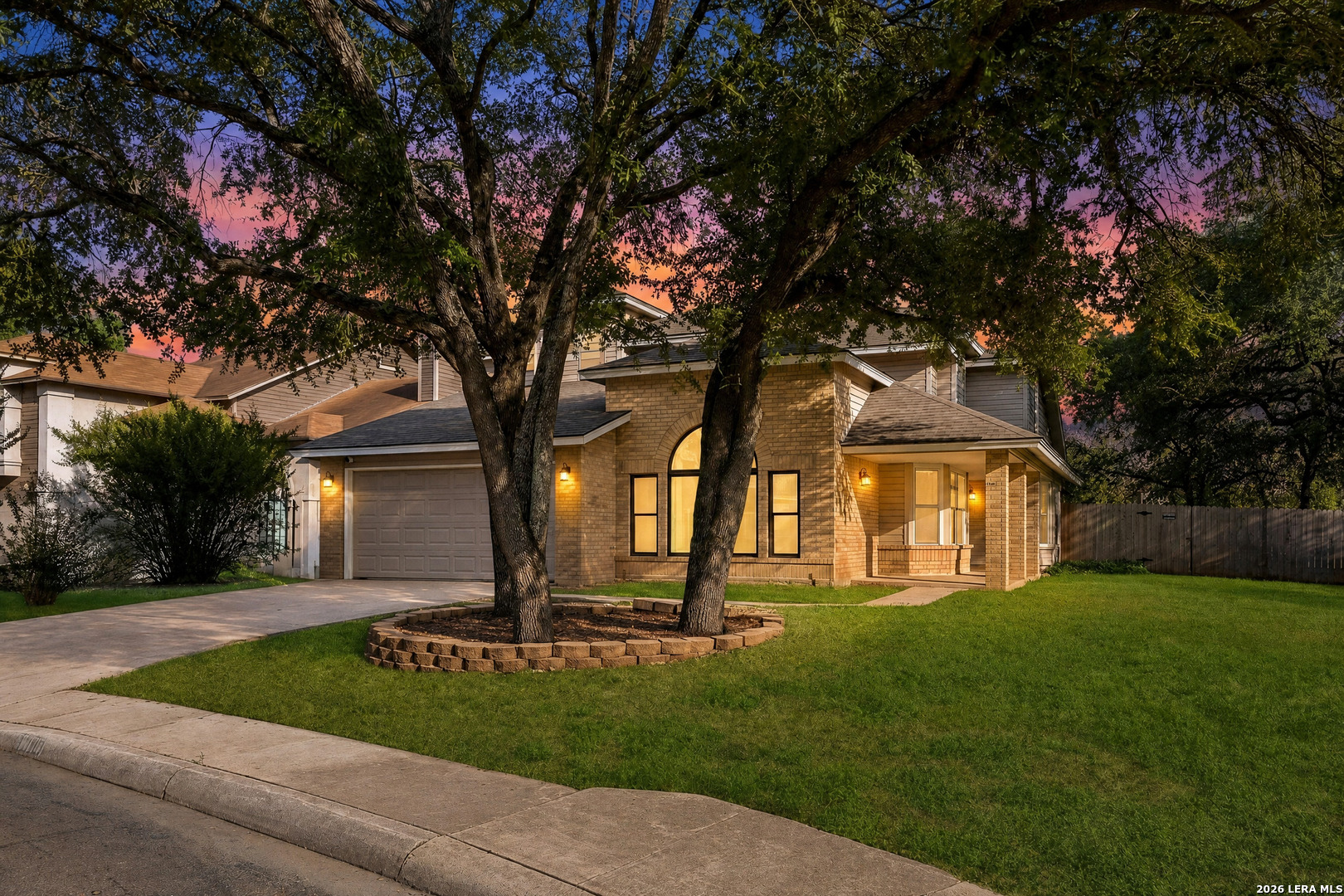 3200 Golden Grv — photo