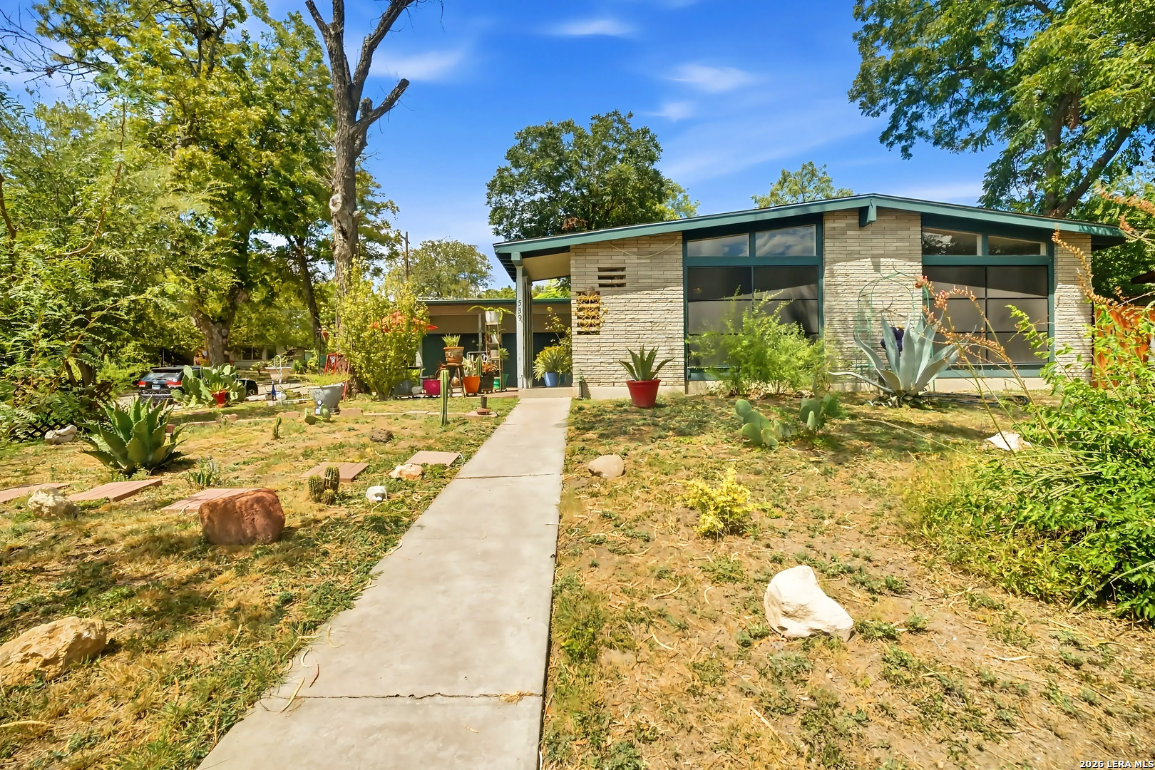 539 Crestview Drive — photo