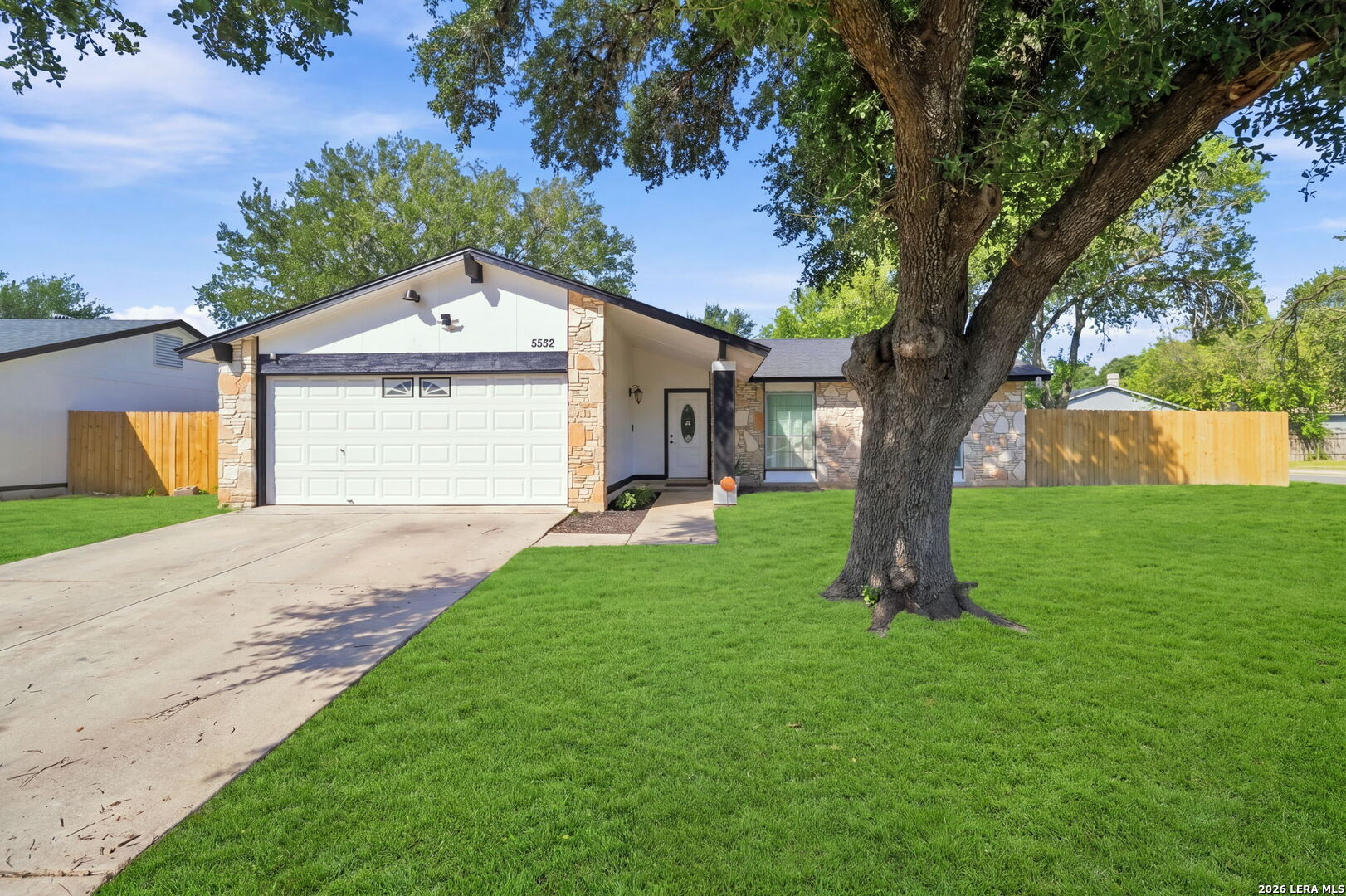 8242 Meadow Swan Street — photo