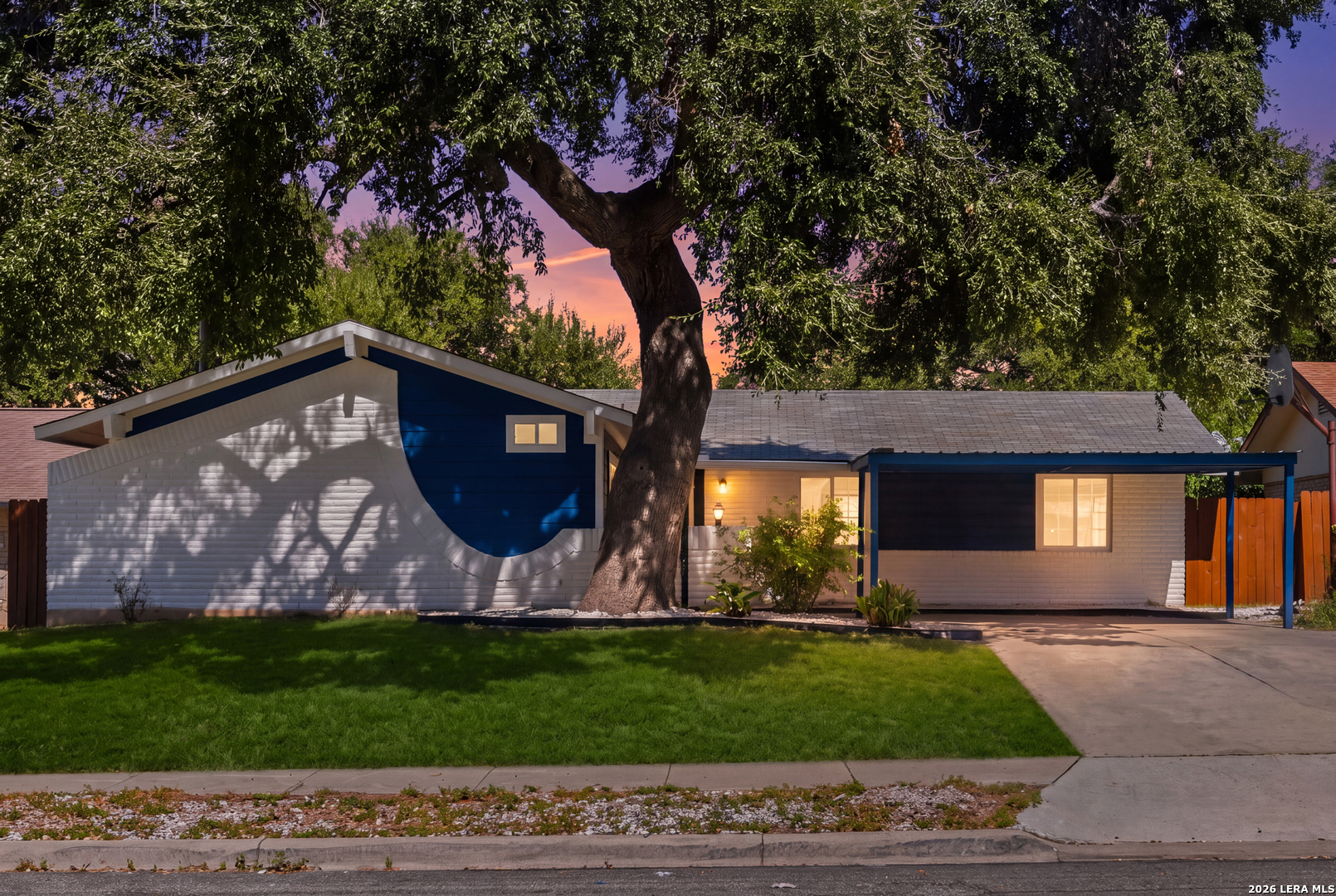 7423 Meadow Hl — photo