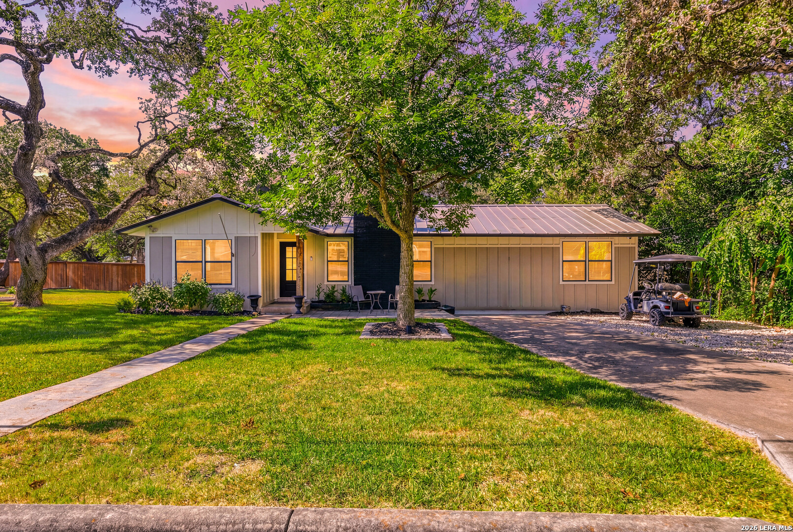227 W Highland Drive — photo