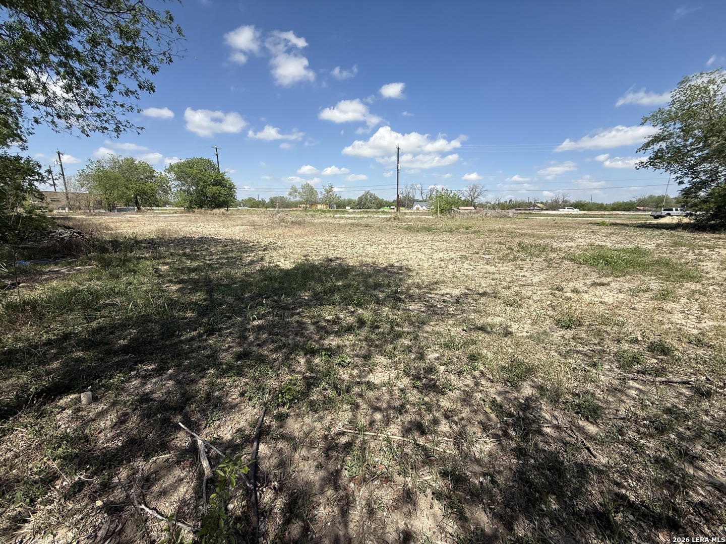 13580 Interstate 35 — photo