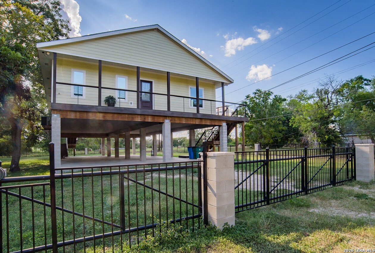 105 Rio Grande Drive — photo
