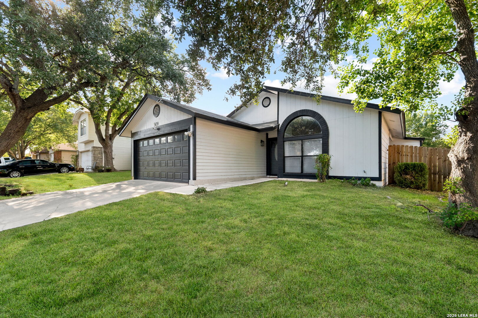 5439 Chestnut View Drive — photo