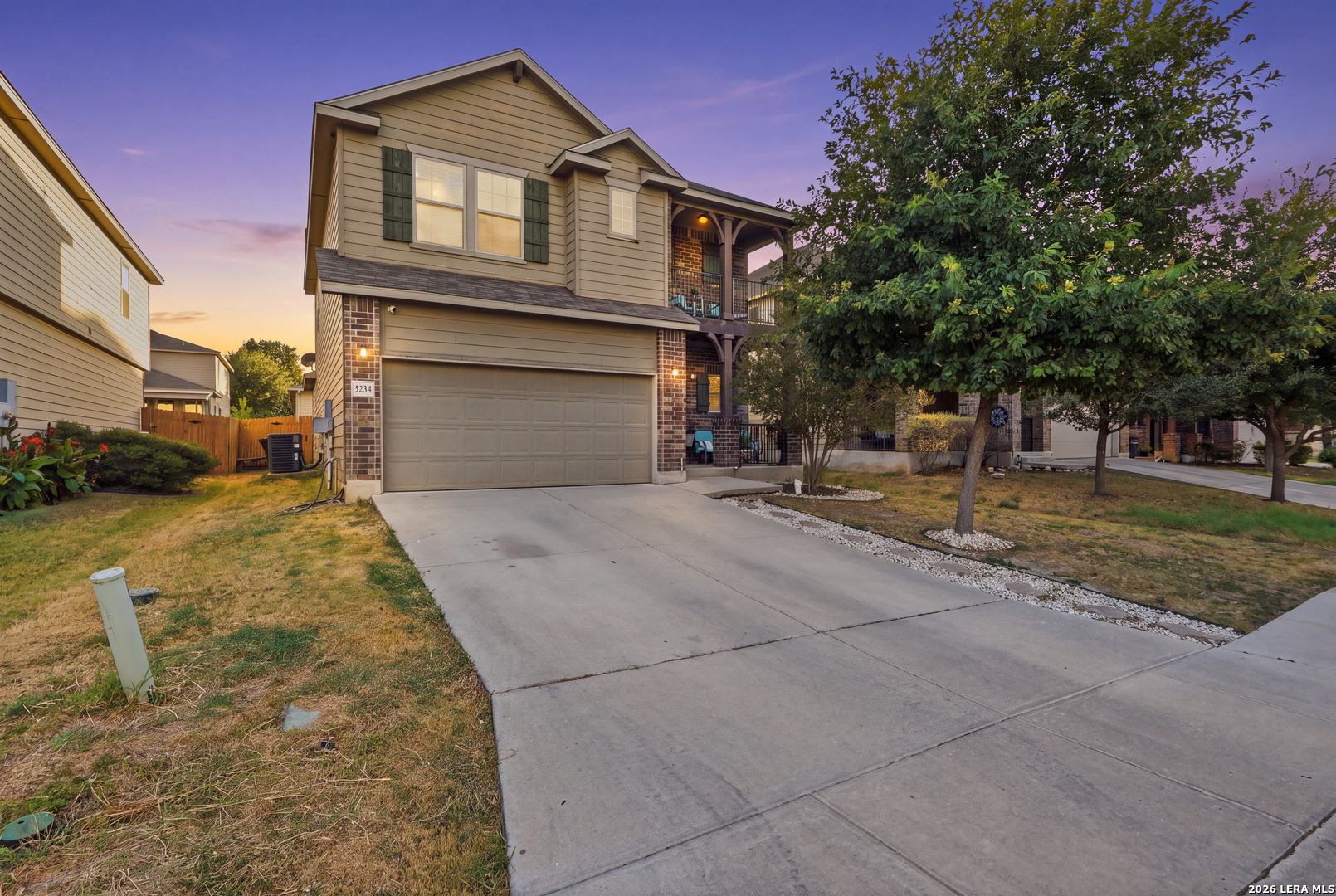 8239 Recio Oak — photo
