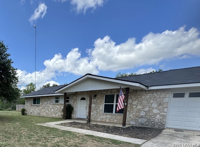 303 Dry Hollow Road — photo