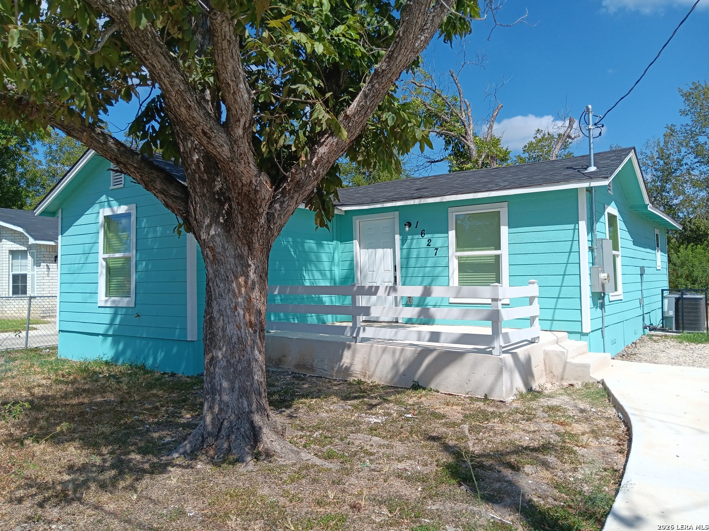 1627 San Rafael Street — photo