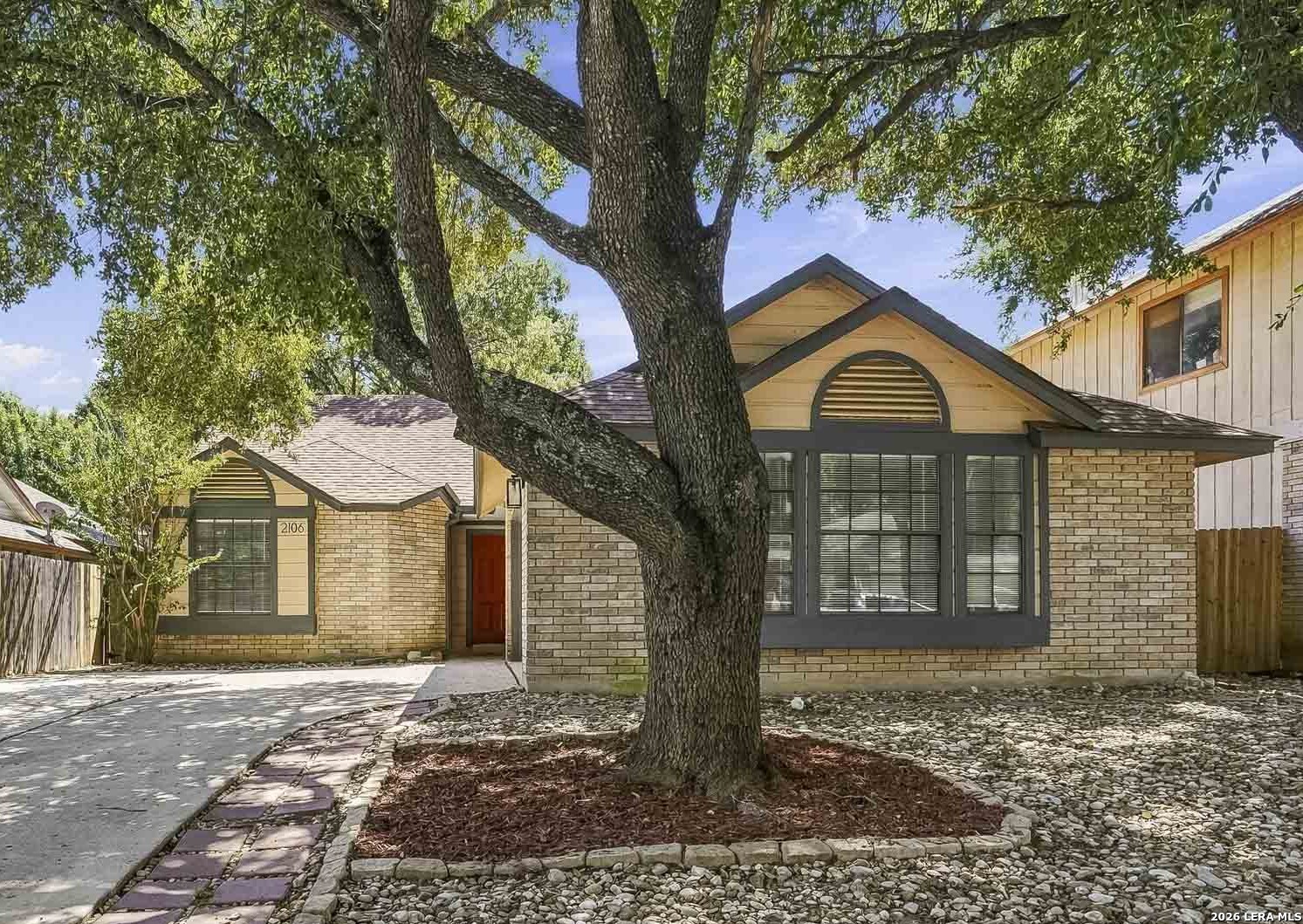 2106 River Hollow Drive — photo