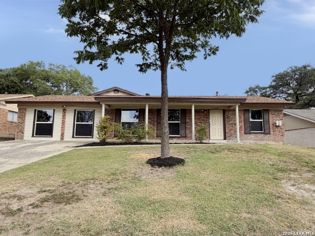 707 Booth Drive — photo