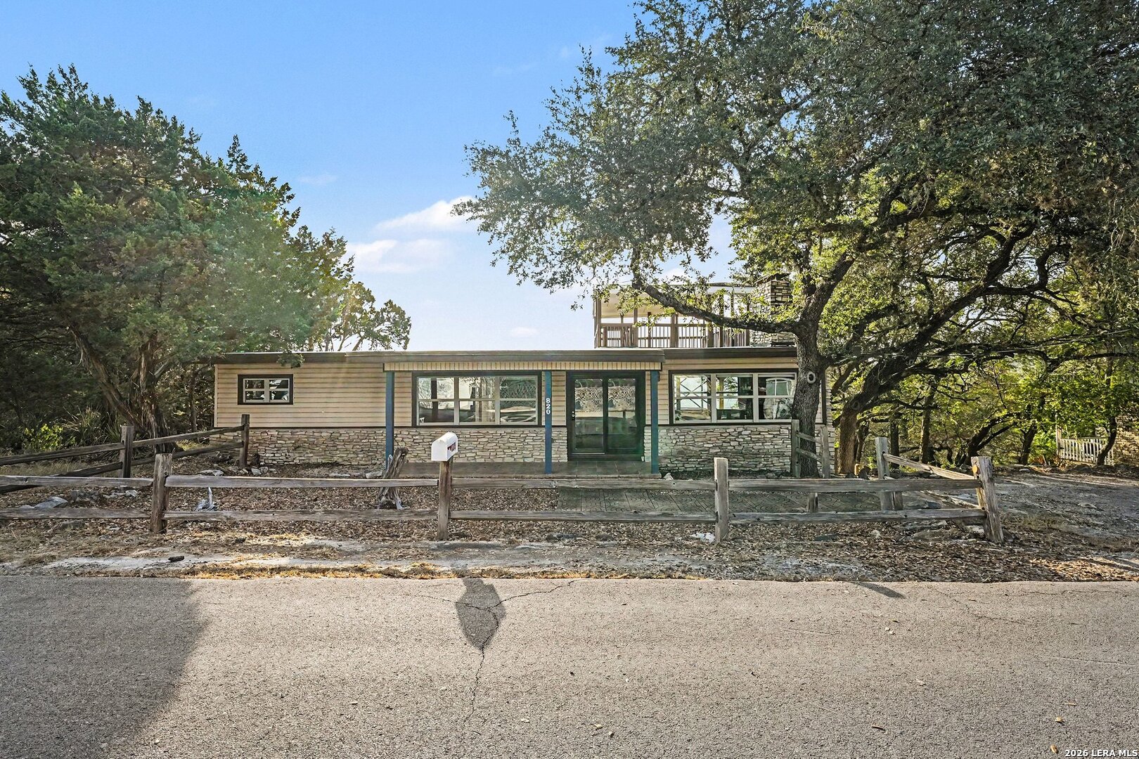 820 Hill Top Drive — photo