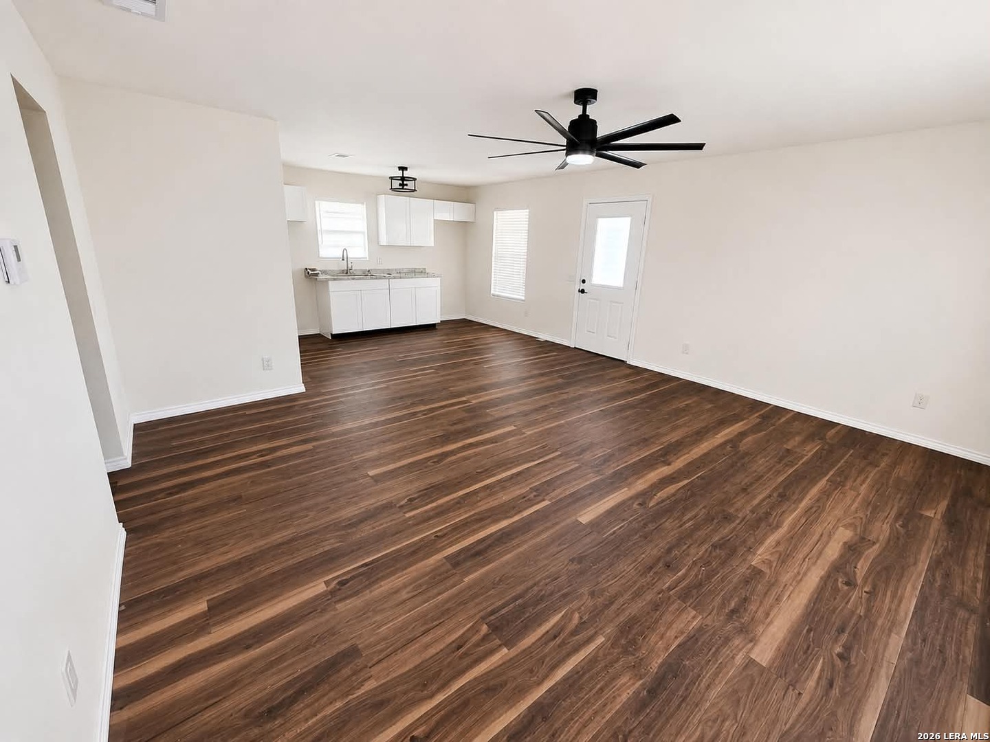355 E Obregon Street, Dilley, TX 78017 — photo 2