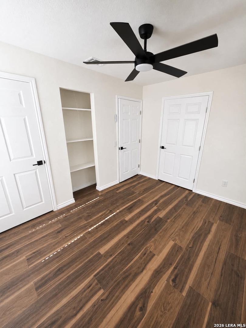 355 E Obregon Street, Dilley, TX 78017 — photo 3